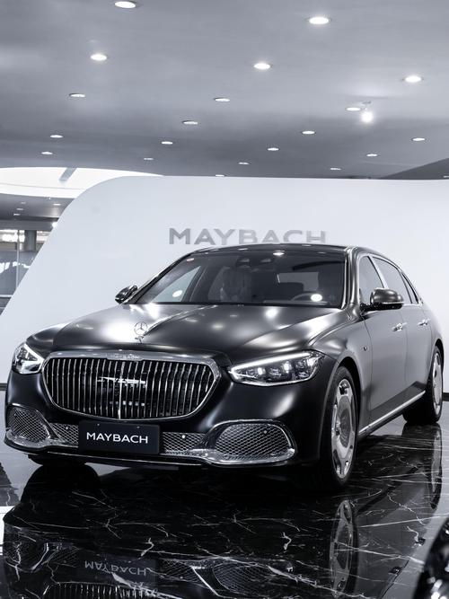 成都74岚图汽车的售后服务让用户无忧出行，迈巴赫未来的豪华车趋势